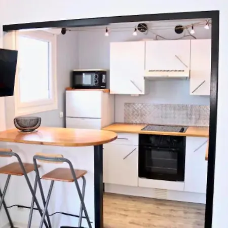 Apartament Beau 2 Pieces Avec Balcon Proche De La Plage